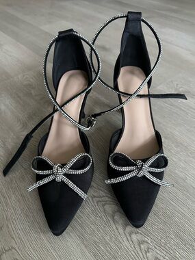 Black Pointed Toe Ankle Tie Flats with Crystal Bow